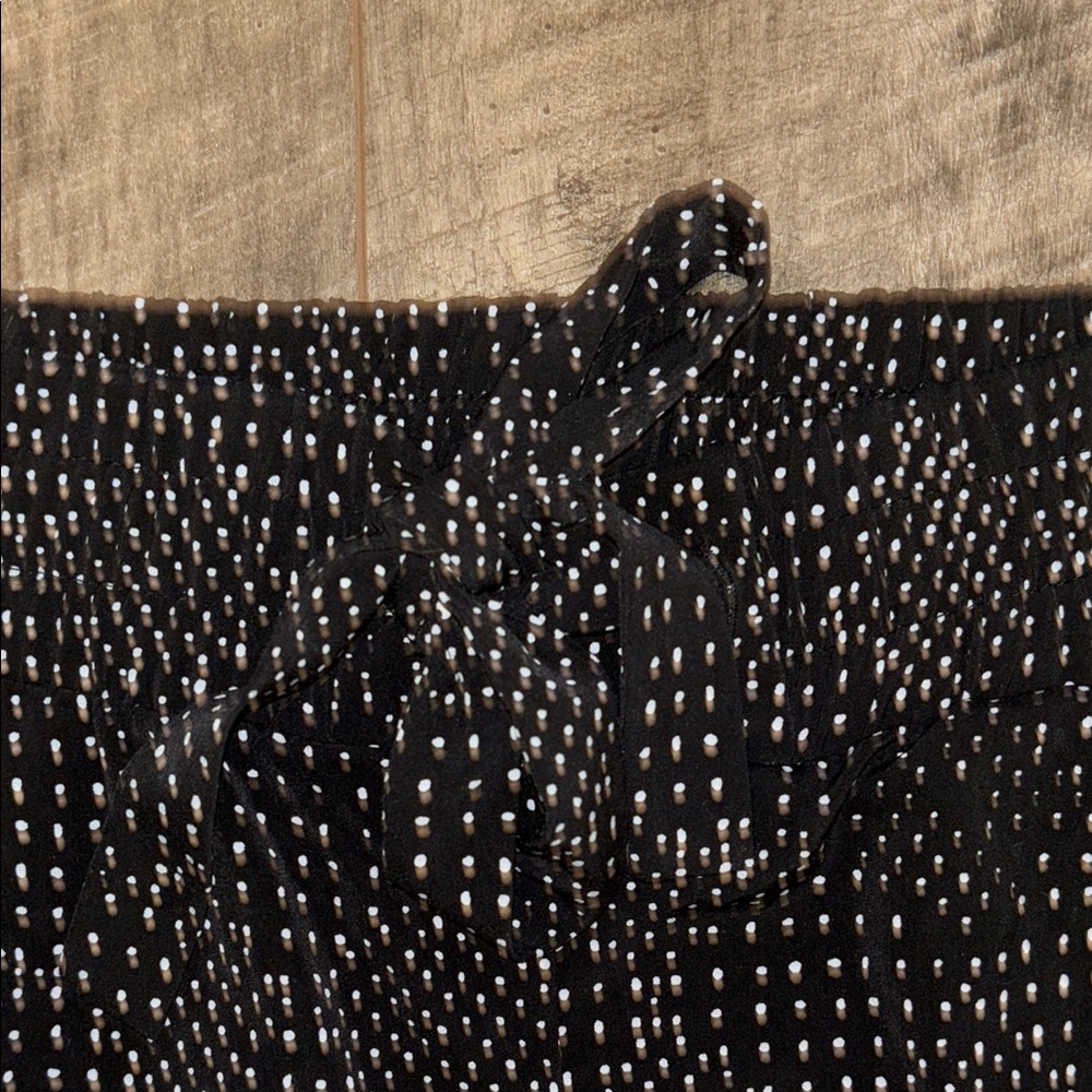 💜💜 Black and White Polka Dot Adorable Capri Summer Jogger Dress Pants - Picture 4 of 10